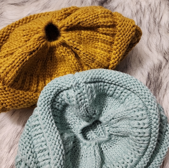 C.C Beanie Bundle - Picture 7 of 10